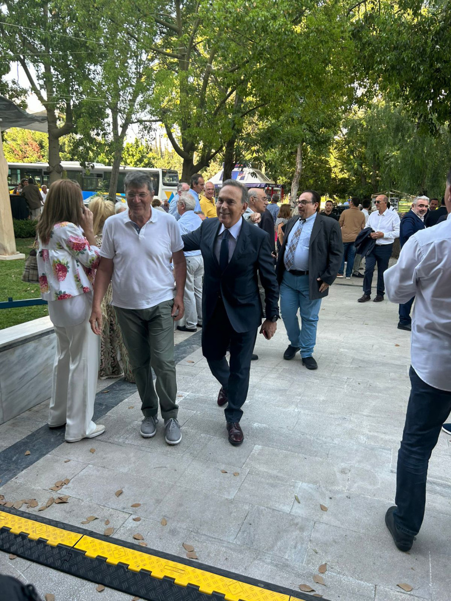 Επίθεση Σαμαρά στην κυβέρνηση για γάμο ομοφύλων, διεύρυνση ΝΔ, εθνικά θέματα και ΦΠΑ στο Πολεμικό Μουσείο