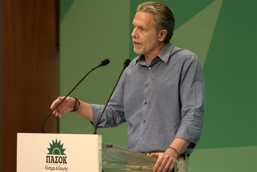 Πέντε οι υποψήφιοι για την ηγεσία του ΠΑΣΟΚ - Ανακοίνωσαν Αποστολάκη και Κατρίνης 