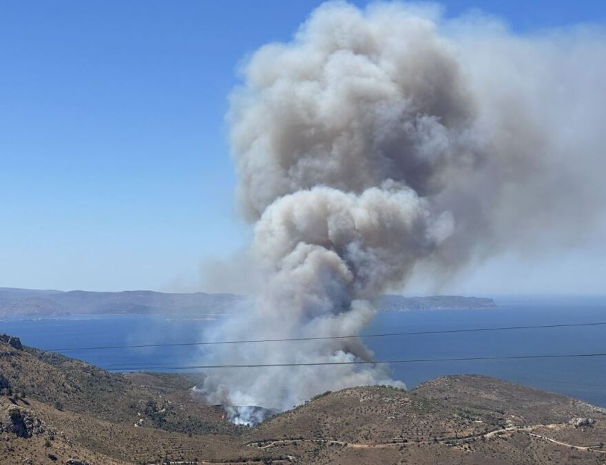 Μάχη με τα πύρινα μέτωπα σε Κω, Χίο και Κρήτη - Πάνω από 50 φωτιές το τελευταίο 24ωρο