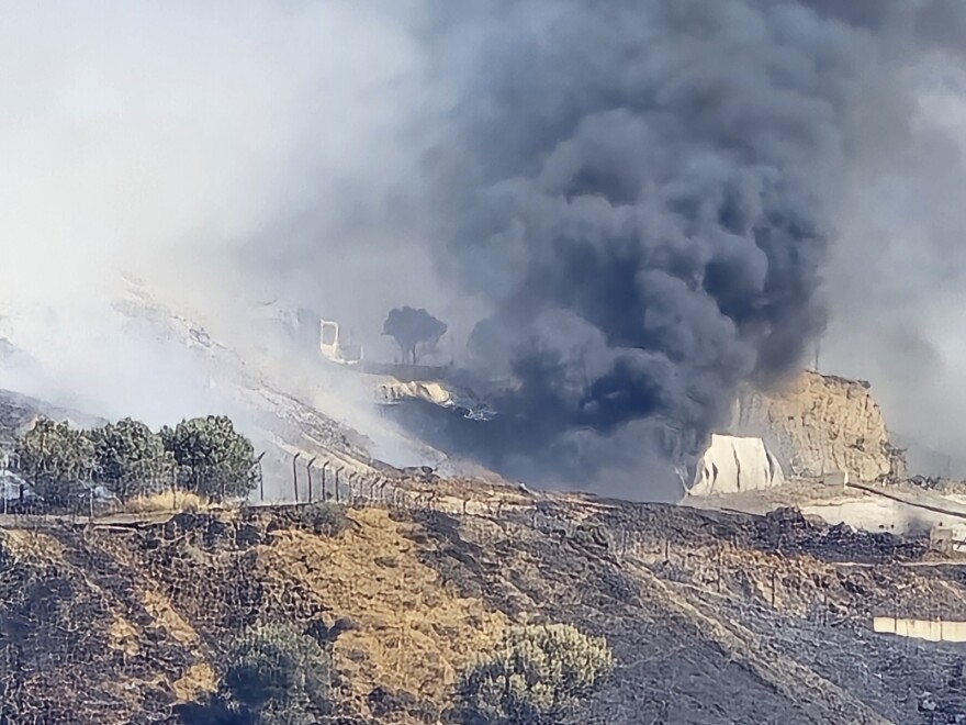Φωτιές: Δύσκολη η κατάσταση στη Χίο, φούντωσε το μέτωπο στην Κω - Βίντεο & φωτογραφίες