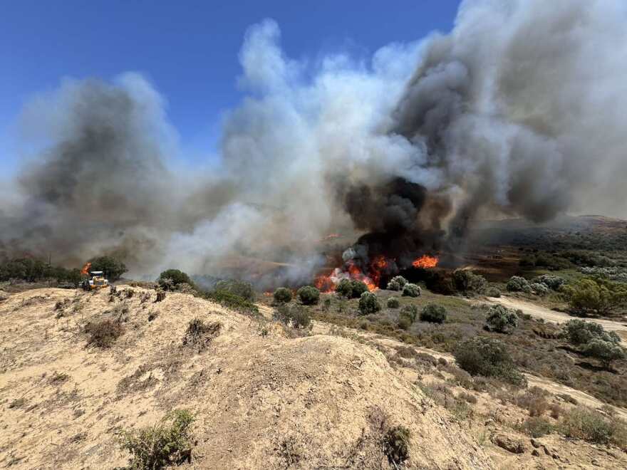 Φωτιά στην Κω: Μήνυμα από το 112 για εκκένωση της Καρδάμαινας - Δείτε φωτογραφίες