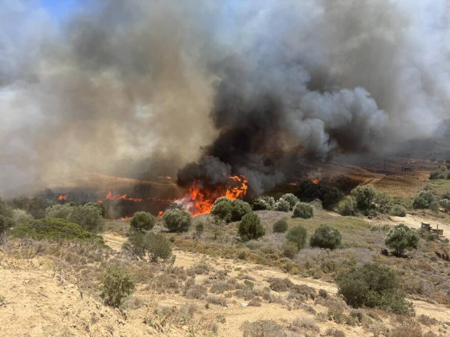 Φωτιά στην Κω: Μήνυμα από το 112 για εκκένωση της Καρδάμαινας - Δείτε φωτογραφίες