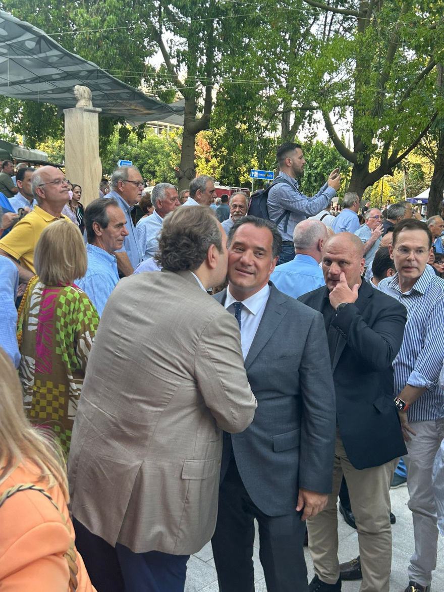 Επίθεση Σαμαρά στην κυβέρνηση για γάμο ομοφύλων, διεύρυνση ΝΔ, εθνικά θέματα και ΦΠΑ στο Πολεμικό Μουσείο