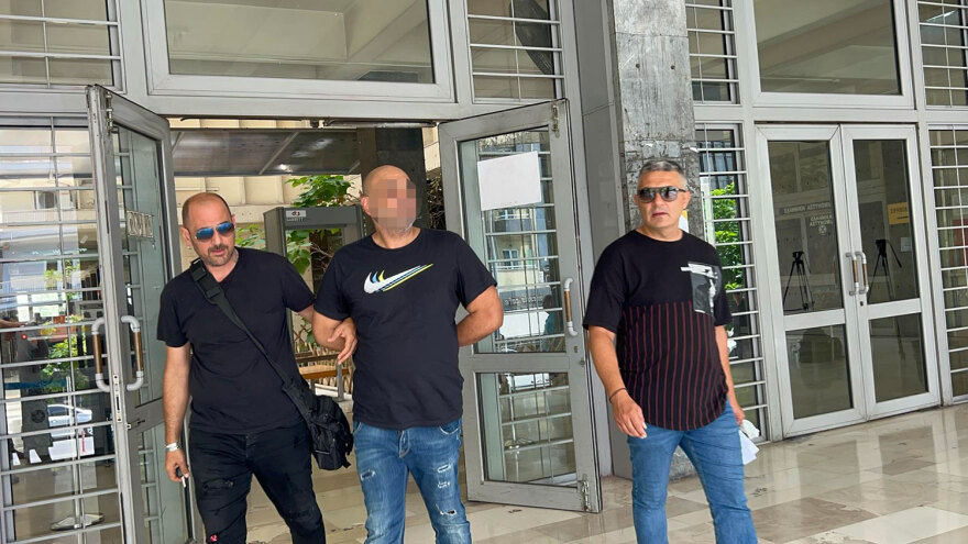 Θεσσαλονίκη: Προφυλακιστέος ο 42χρονος που κατηγορείται ότι ξυλοκόπησε τον ηλικιωμένο πατέρα του - «Έπεσε στο μπάνιο», λέει