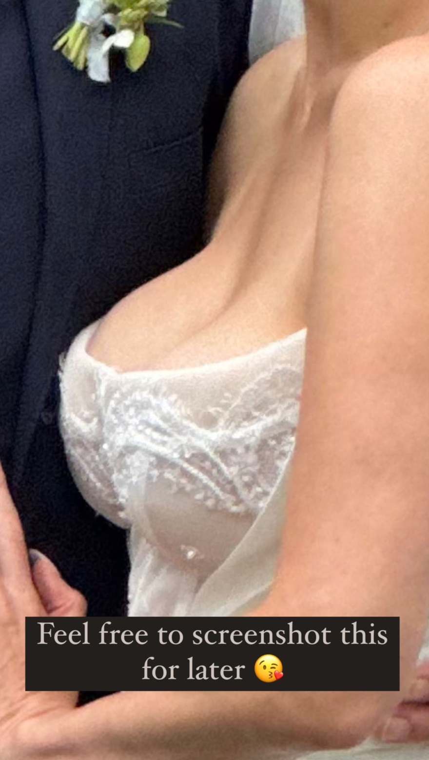 Σούζαν Σάραντον: Σκανδάλισε το νυφικό της κόρης της - «Πάρτε μια φωτογραφία για μετά» απάντησε στους σχολιαστές