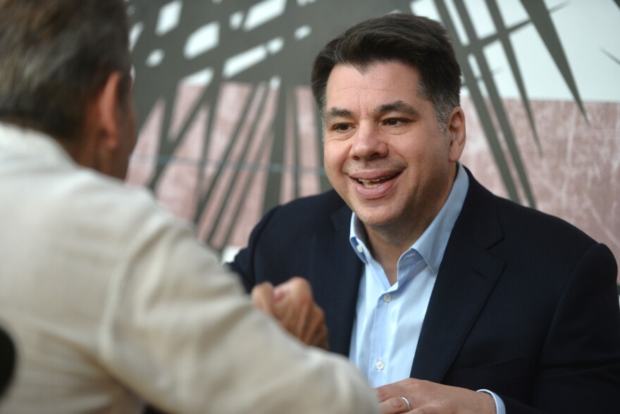 Τζορτζ Τσούνης στον Δανίκα: «Εμείς, οι ΗΠΑ, στεκόμαστε δίπλα στην Ελλάδα ό,τι κι αν συμβεί»