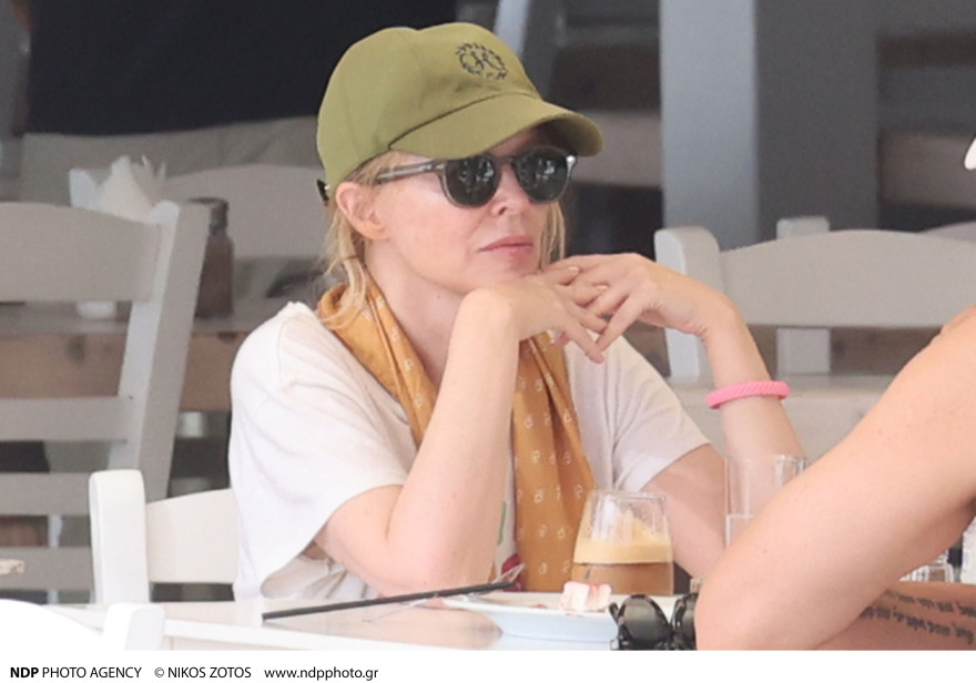 Κάιλι Μινόγκ: Δείτε φωτογραφίες από το ταξίδι της  στη Μύκονο