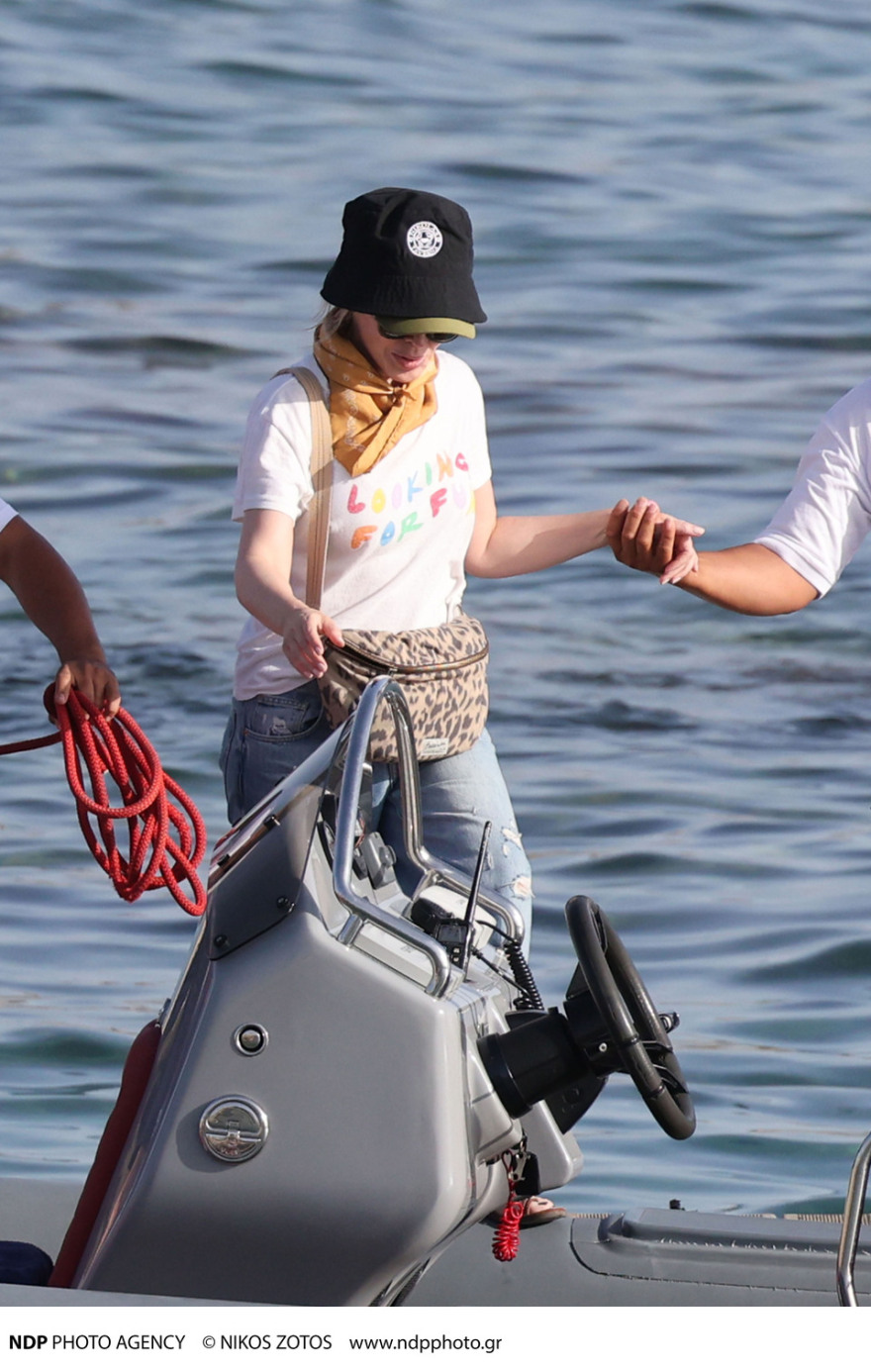 Κάιλι Μινόγκ: Δείτε φωτογραφίες από το ταξίδι της  στη Μύκονο