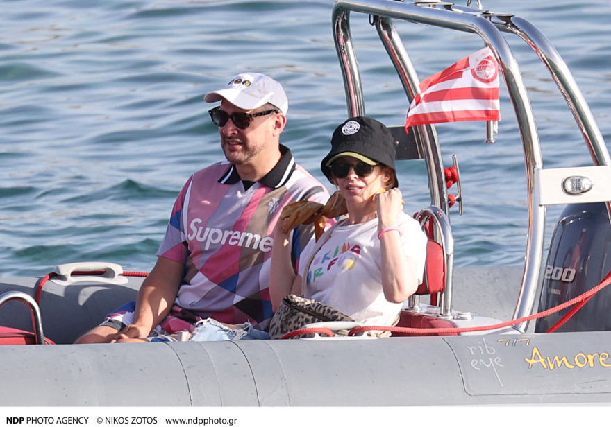 Κάιλι Μινόγκ: Δείτε φωτογραφίες από το ταξίδι της  στη Μύκονο