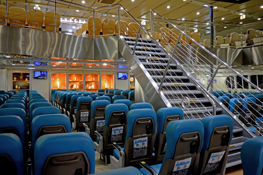 Βουτιές στα πιο δημοφιλή νησιά των Κυκλάδων