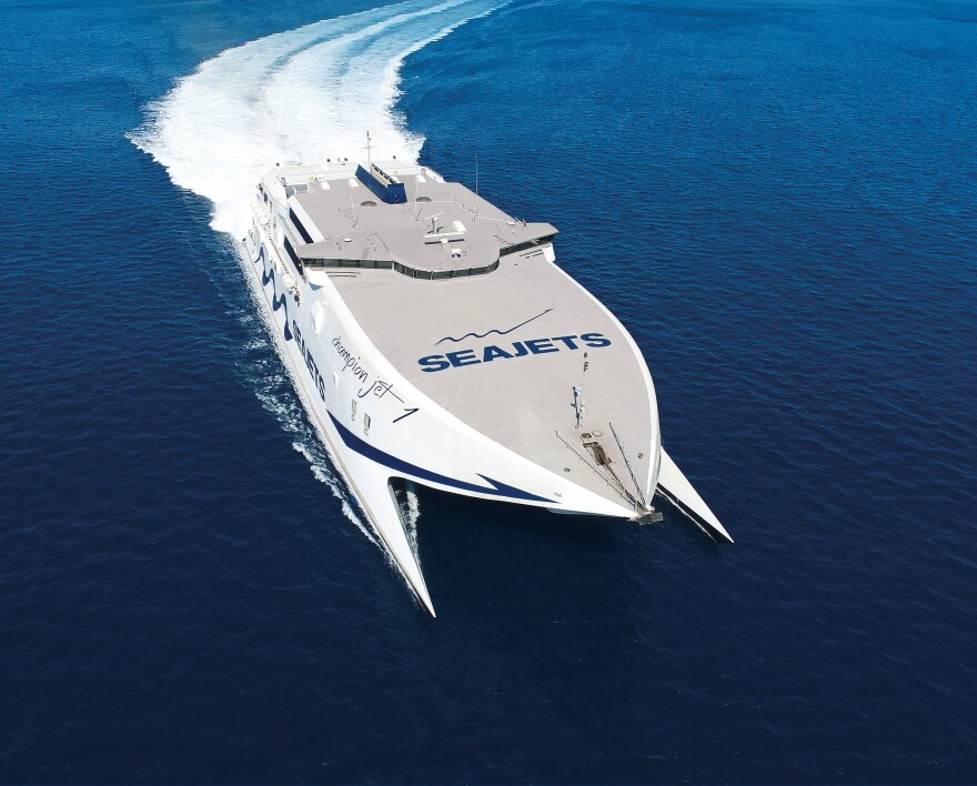 Βουτιές στα πιο δημοφιλή νησιά των Κυκλάδων