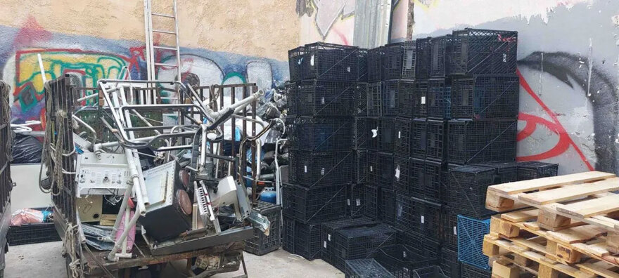 ΕΛΑΣ: Βρήκαν 6 παράνομους χώρους συλλογής σκραπ στην Αθήνα και έκαναν 20 συλλήψεις