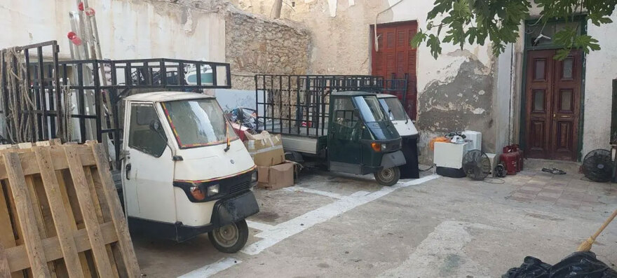 ΕΛΑΣ: Βρήκαν 6 παράνομους χώρους συλλογής σκραπ στην Αθήνα και έκαναν 20 συλλήψεις