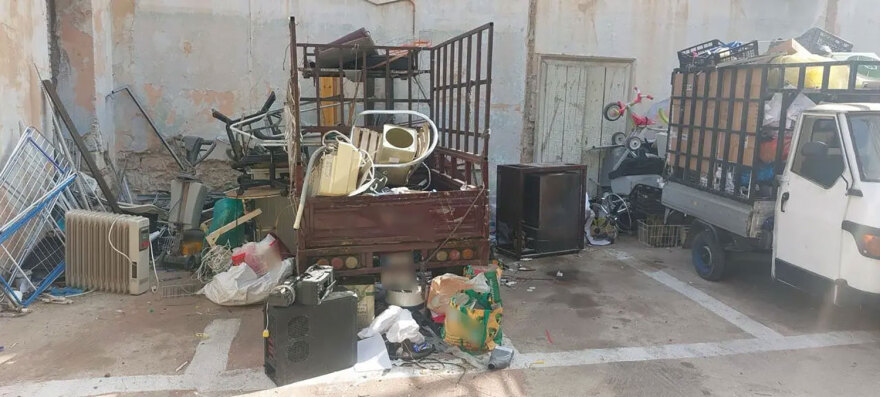 ΕΛΑΣ: Βρήκαν 6 παράνομους χώρους συλλογής σκραπ στην Αθήνα και έκαναν 20 συλλήψεις