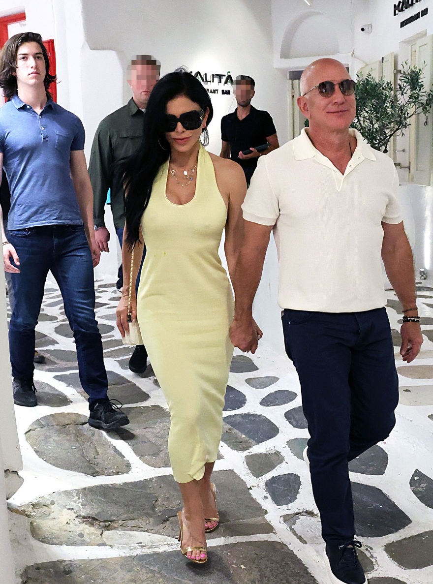 Τζεφ Μπέζος - Λόρεν Σάντσεζ: Μετά την Ελλάδα, κάνουν διακοπές στη Σαρδηνία 