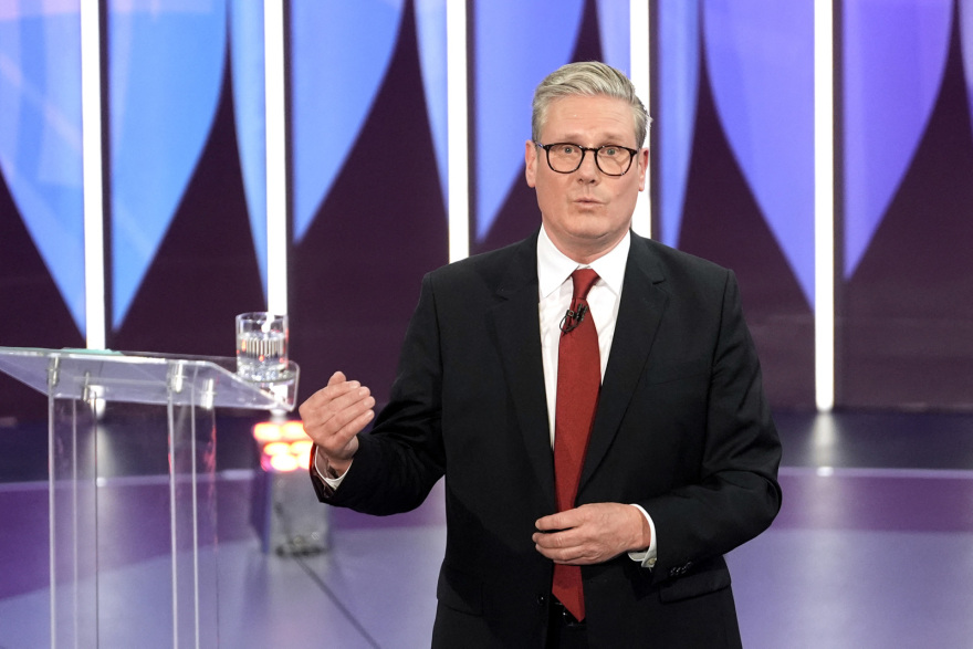 Εκλογές στη Βρετανία: Ποιος είναι ο Κιρ Στάρμερ που θα γίνει πρωθυπουργός - Η πορεία του μέχρι τη Ντάουνινγκ Στριτ