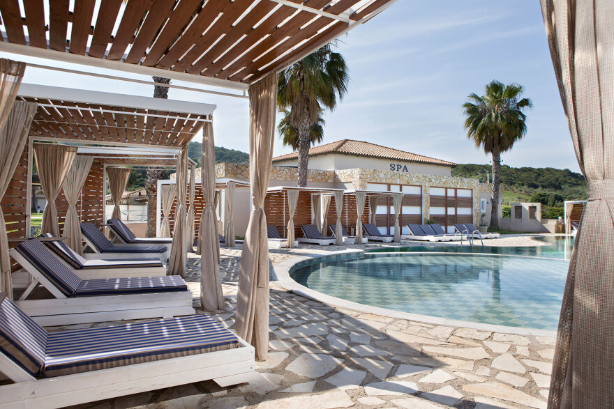 Olympia Golden Beach Resort & Spa: Βραβεύτηκε με το Haute Grandeur Global Excellence Award 2024 «Καλύτερο Βιώσιμο Ξενοδοχείο στην Ελλάδα»