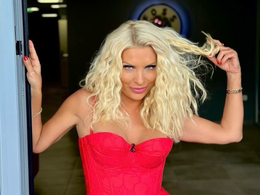 Ελένη Μενεγάκη: Η τελευταία της φωτογραφία στο πλατό της εκπομπής - Ευχαριστώ για όλες τις στιγμές, γράφει