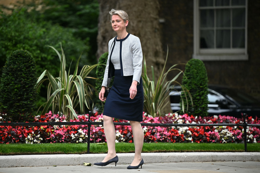 Βρετανία: Ο Κιρ Στάρμερ σχηματίζει την κυβέρνησή του - Υπουργός Οικονομικών η 45χρονη Ρέιτσελ Ριβς, υπουργός Εξωτερικών ο Λάμι