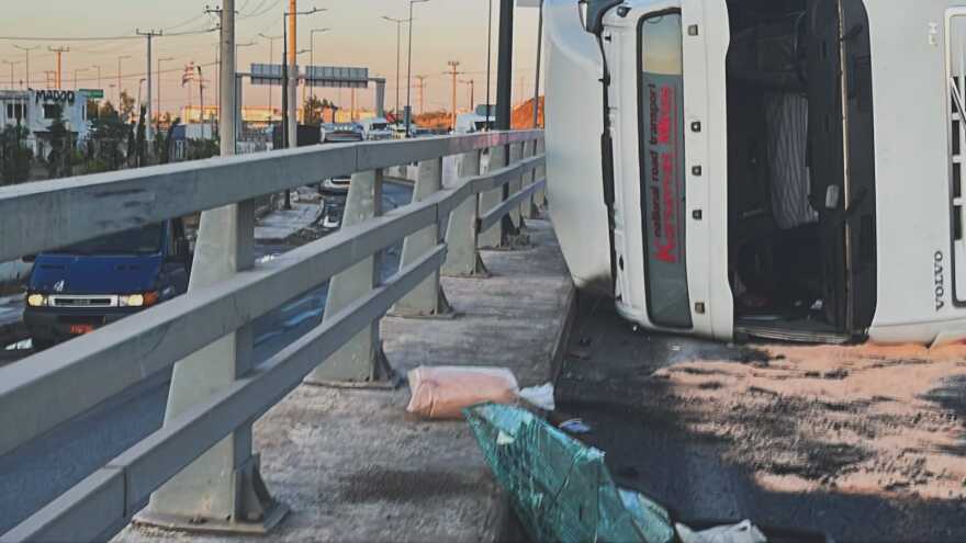 Άνοιξε η έξοδος για Πέτρου Ράλλη στον Κηφισό προς Λαμία, απομακρύνθηκε το φορτηγό που είχε ανατραπεί