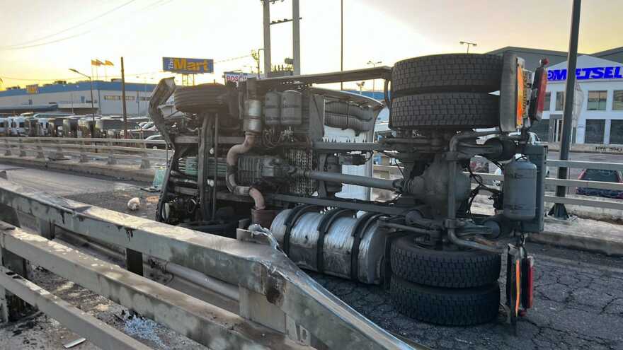 Άνοιξε η έξοδος για Πέτρου Ράλλη στον Κηφισό προς Λαμία, απομακρύνθηκε το φορτηγό που είχε ανατραπεί