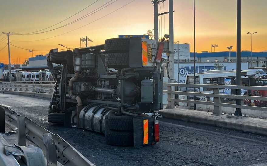 Άνοιξε η έξοδος για Πέτρου Ράλλη στον Κηφισό προς Λαμία, απομακρύνθηκε το φορτηγό που είχε ανατραπεί