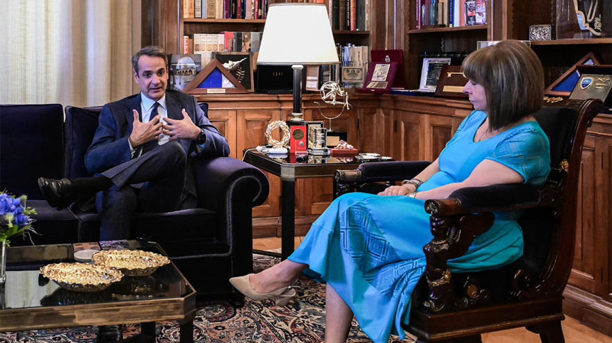 Μητσοτάκης σε Σακελλαροπούλου: Κρεσέντο λαϊκισμού το δημοψήφισμα πριν από 9 χρόνια 