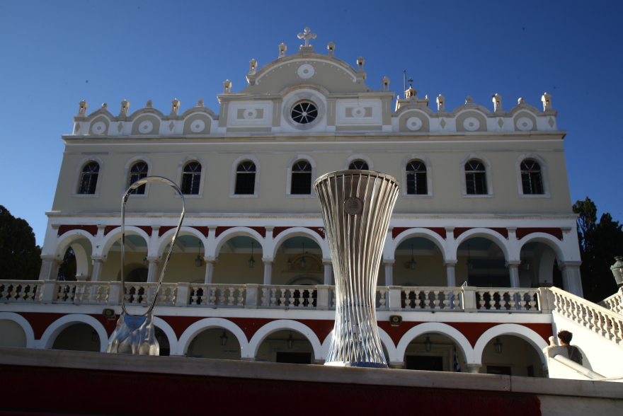 Ολυμπιακός: Στην Τήνο τα ευρωπαϊκά τρόπαια - Φωτογραφίες 