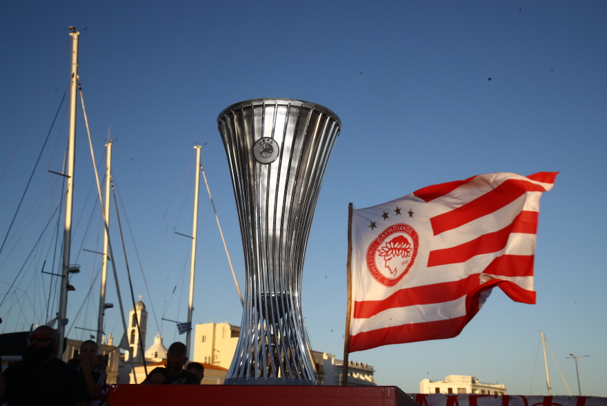 Ολυμπιακός: Στην Τήνο τα ευρωπαϊκά τρόπαια - Φωτογραφίες 