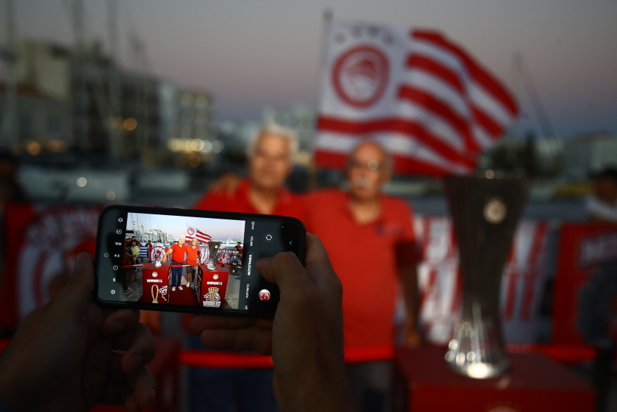 Ολυμπιακός: Στην Τήνο τα ευρωπαϊκά τρόπαια - Φωτογραφίες 