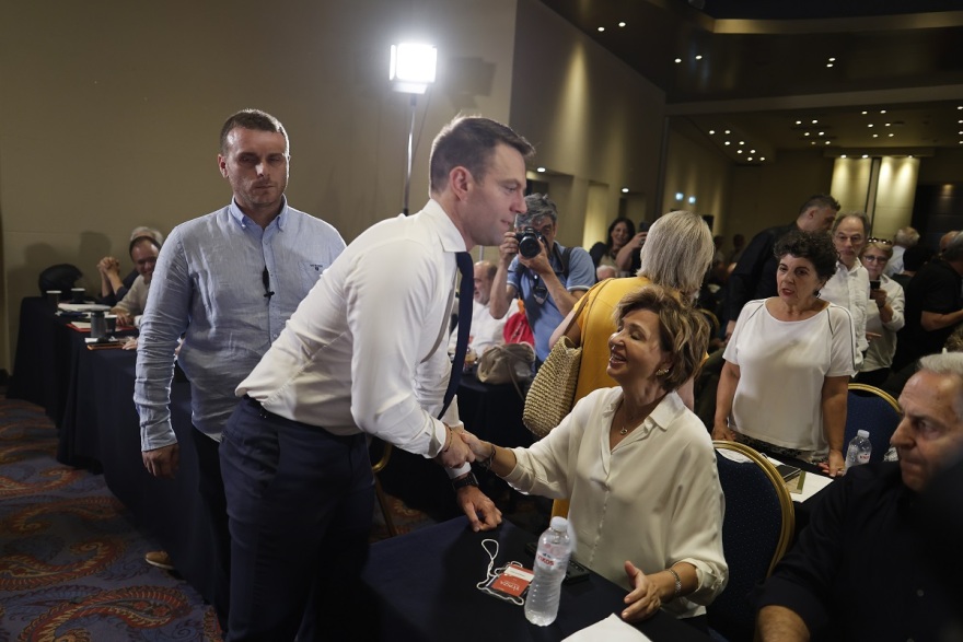 ΣΥΡΙΖΑ: Με ομιλία Κασσελάκη ξεκίνησε η Κεντρική Επιτροπή - Κείμενο σφυροκόπημα από τους 87