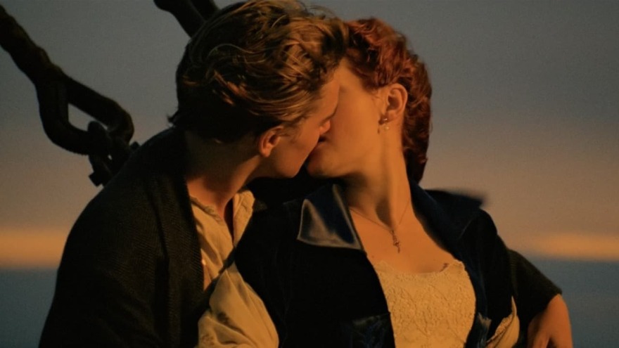 Παγκόσμια ημέρα φιλιού: Η τέχνη συναντά την αγάπη