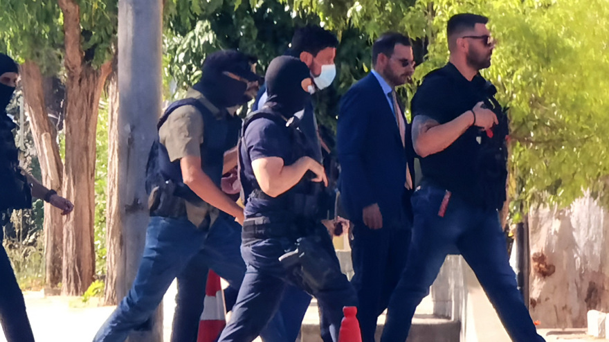 Δολοφονία στο Ψυχικό: Μετά τη σύλληψη του «Γιώργου», αναζητούν τον ηθικό αυτουργό της εκτέλεσης του τοπογράφου