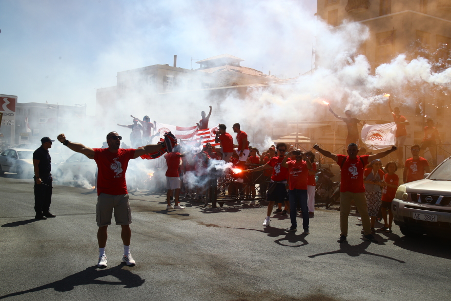 Ολυμπιακός: Στην Ερμούπολη της Σύρου οι ευρωπαϊκές κούπες - Φωτογραφίες 