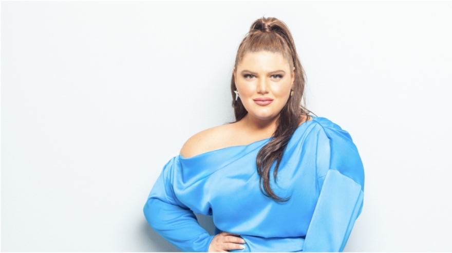 Τηλεόραση: Κόσμος πάει κι έρχεται στα κανάλια - Το «λαμπάκι» της Μενεγάκη, οι αλλαγές στις εκπομπές κι οι εκκρεμότητες στα πάνελ 