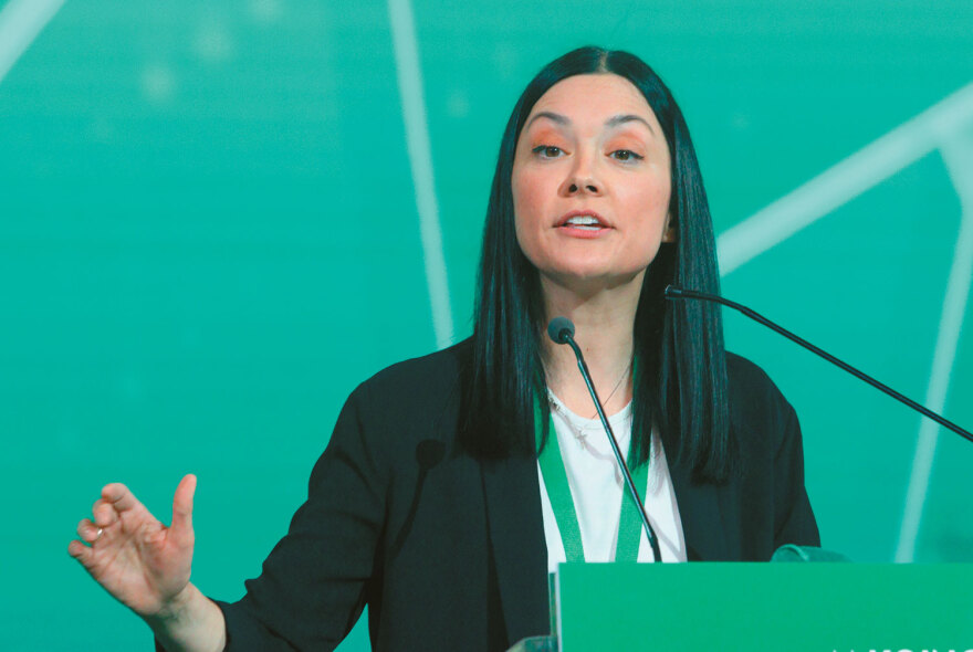 ΠΑΣΟΚ: 7+1 υποψήφιοι ψάχνουν υπογραφές και στήριξη για την προεδρία