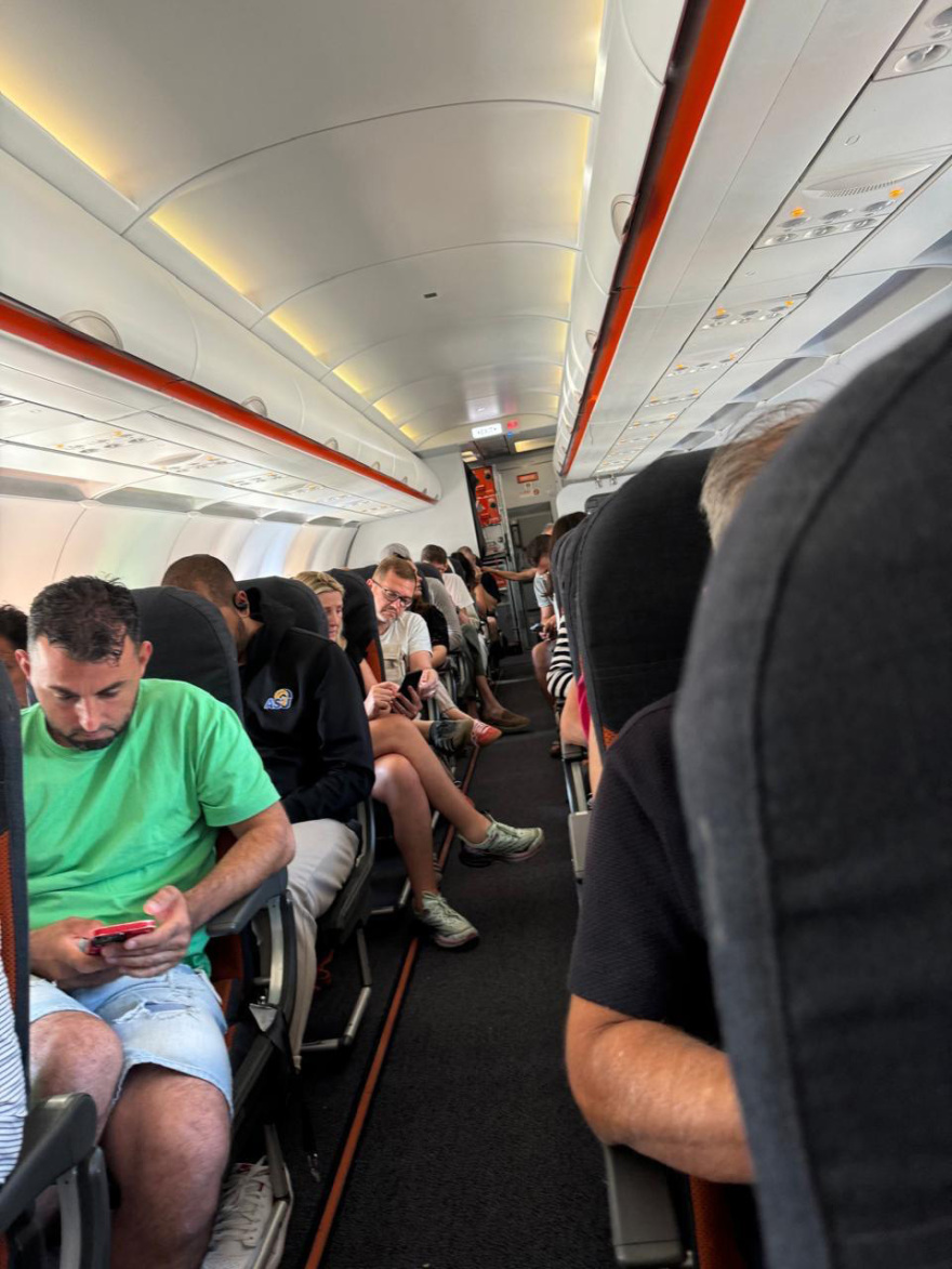 Ταλαιπωρία για επιβάτες πτήσης από Νίκαια σε Μύκονο, δεν μπορούσε να προσγειωθεί λόγω των ανέμων - Βίντεο και φωτό