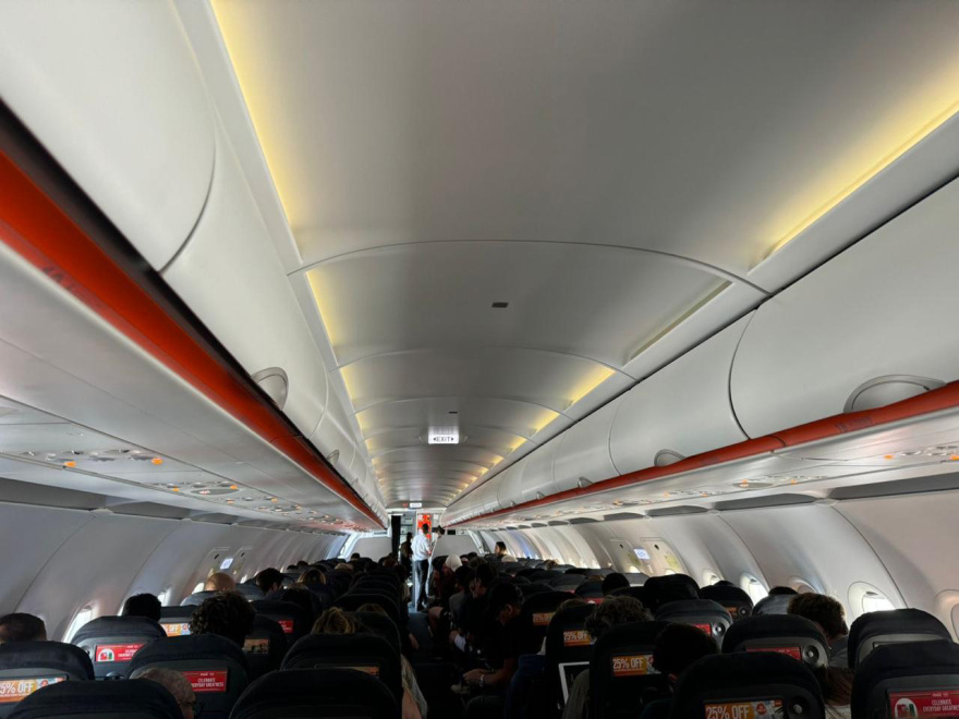 Ταλαιπωρία για επιβάτες πτήσης από Νίκαια σε Μύκονο, δεν μπορούσε να προσγειωθεί λόγω των ανέμων - Βίντεο και φωτό