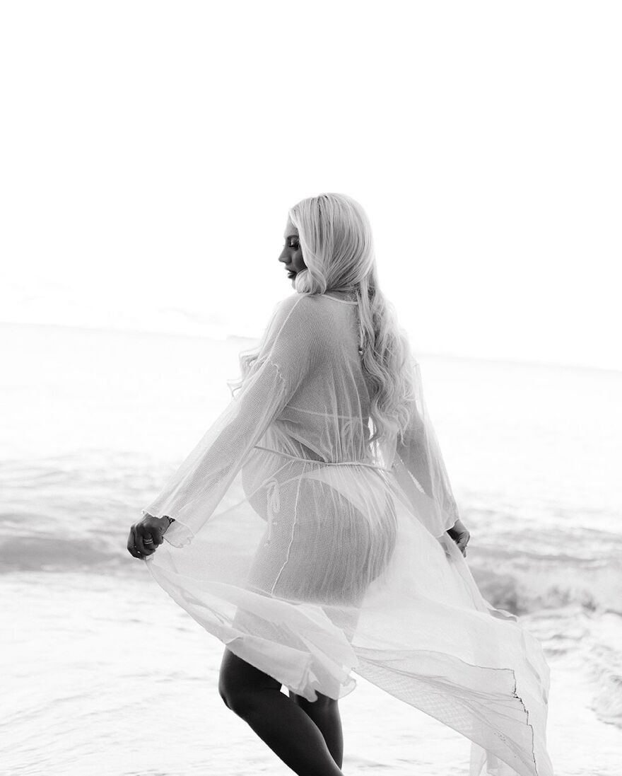 Κωνσταντίνα Σπυροπούλου: Οι αδημοσίευτες φωτογραφίες από τη δεύτερη εγκυμοσύνη της