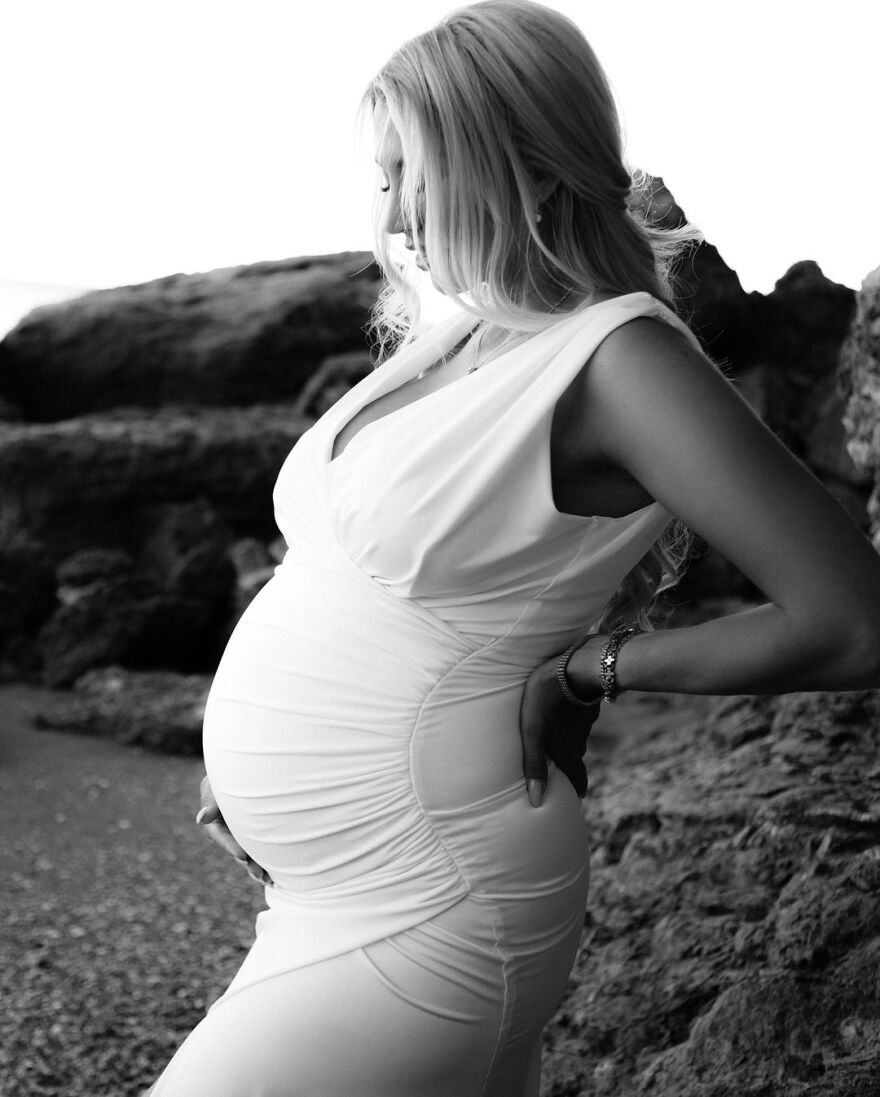 Κωνσταντίνα Σπυροπούλου: Οι αδημοσίευτες φωτογραφίες από τη δεύτερη εγκυμοσύνη της