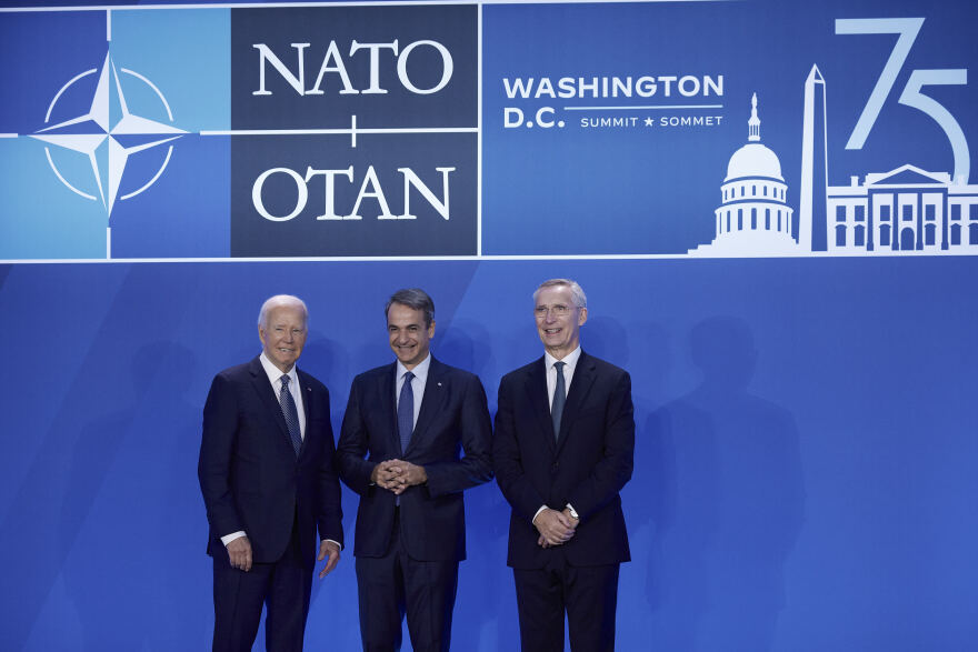 Μητσοτάκης: Τετ α τετ με Μπλίνκεν στη Σύνοδο Κορυφής του ΝΑΤΟ - Η χειραψία με τον Τζο Μπάιντεν