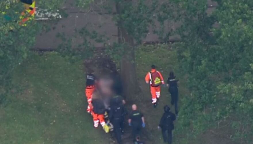 Βρετανία: Θρήνος για τις τρεις γυναίκες που δολοφονήθηκαν με βαλλίστρα - Ψάχνουν τι όπλισε το χέρι του δράστη