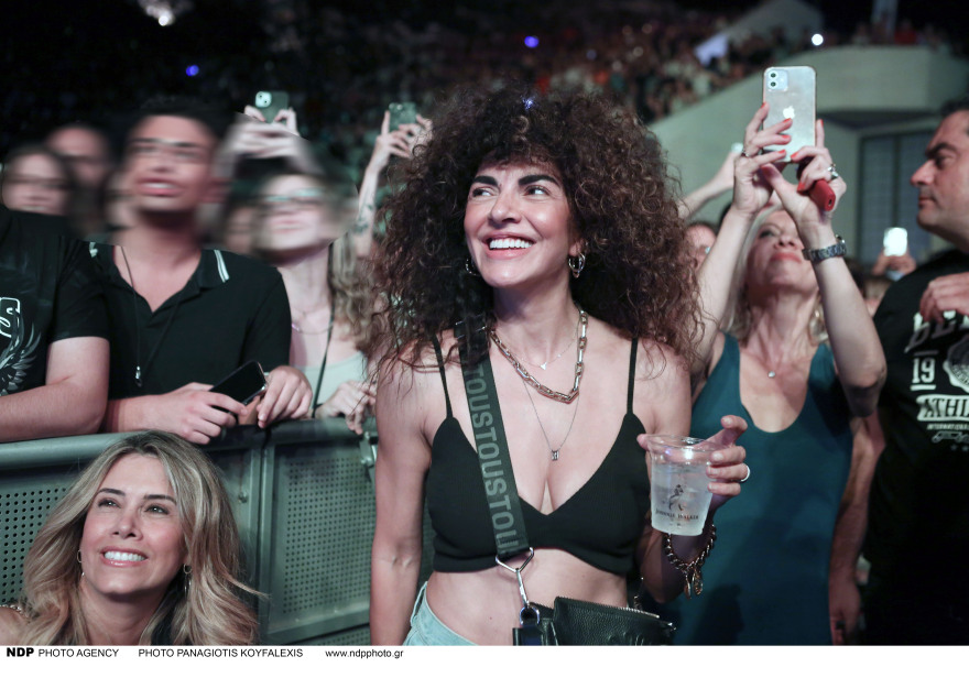 Μαρία Σολωμού: Βρέθηκε στη συναυλία της Δέσποινας Βανδή και απόλαυσε τον Mente Fuerte στη σκηνή