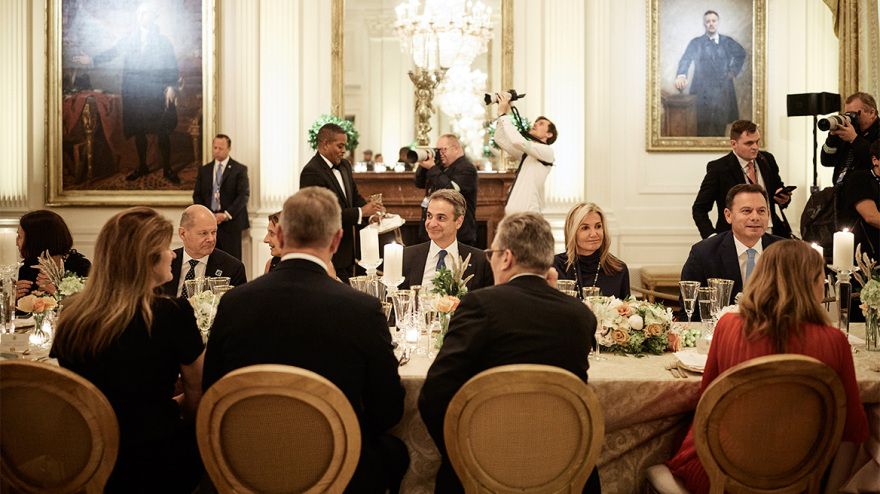 Κυριάκος Μητσοτάκης: Με τη σύζυγό του, Μαρέβα, στο δείπνο Μπάιντεν για τους ηγέτες των κρατών-μελών του ΝΑΤΟ