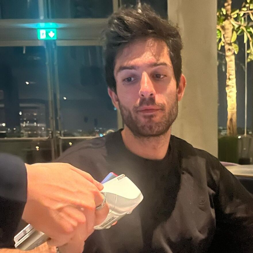 Εμμανουήλ Καραλής: Επικό τρολάρισμα στον Τεντόγλου - «Μια μέρα θα γίνεις και εσύ ρέκορντμαν»