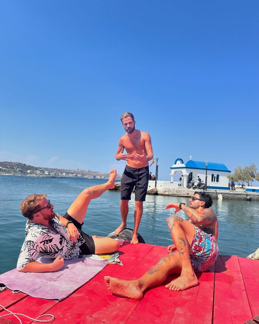 Survivor: Παίκτες του ριάλιτι κάνουν διακοπές στη Ρόδο - Η ανάρτηση του Τζέιμς Καφετζή