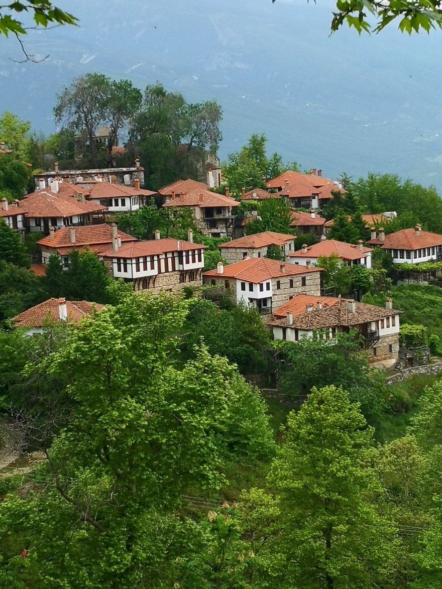 Εξαιρετικά άνιση η κατανομή του πληθυσμού στην Ελλάδα - Το 50% των πολιτών μένει σε μόλις 66 δήμους από τους 1.036!