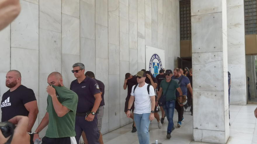 Στον ανακριτή οι 72 από τους 74 συλληφθέντες για τους πυροβολισμούς έξω από το γήπεδο του Παναθηναϊκού