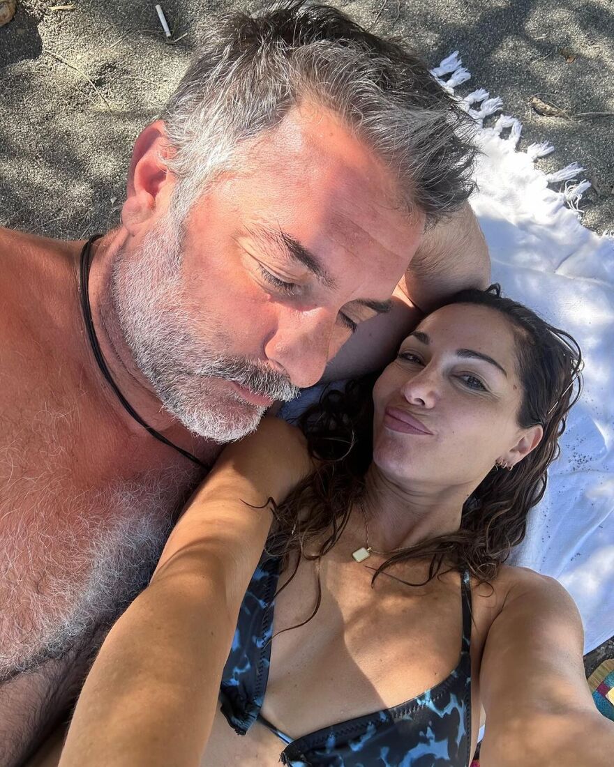 Βασίλης Μπισμπίκης: Σε αγαπώ κορίτσι μου, γράφει στη Δέσποινα Βανδή στο Instagram