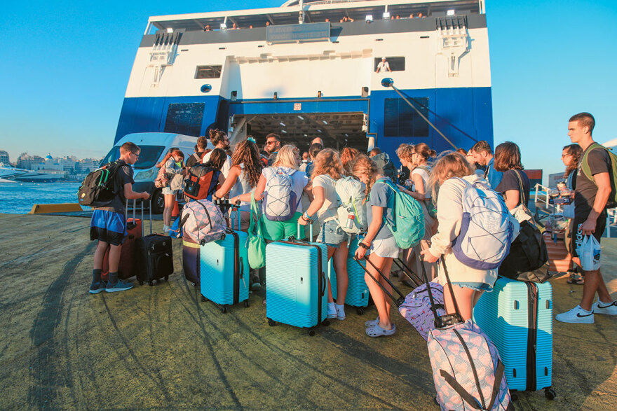Διακοπές 2024 με πλοίο: Το ίδιο πανάκριβα με πέρυσι τα ναύλα
